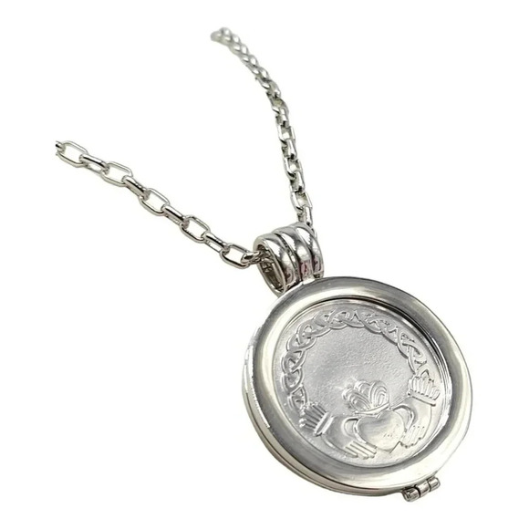 Tara Irish Coin Rhodium Plated Celtic Knot New Old Stock Claddagh - Picture 1 of 6